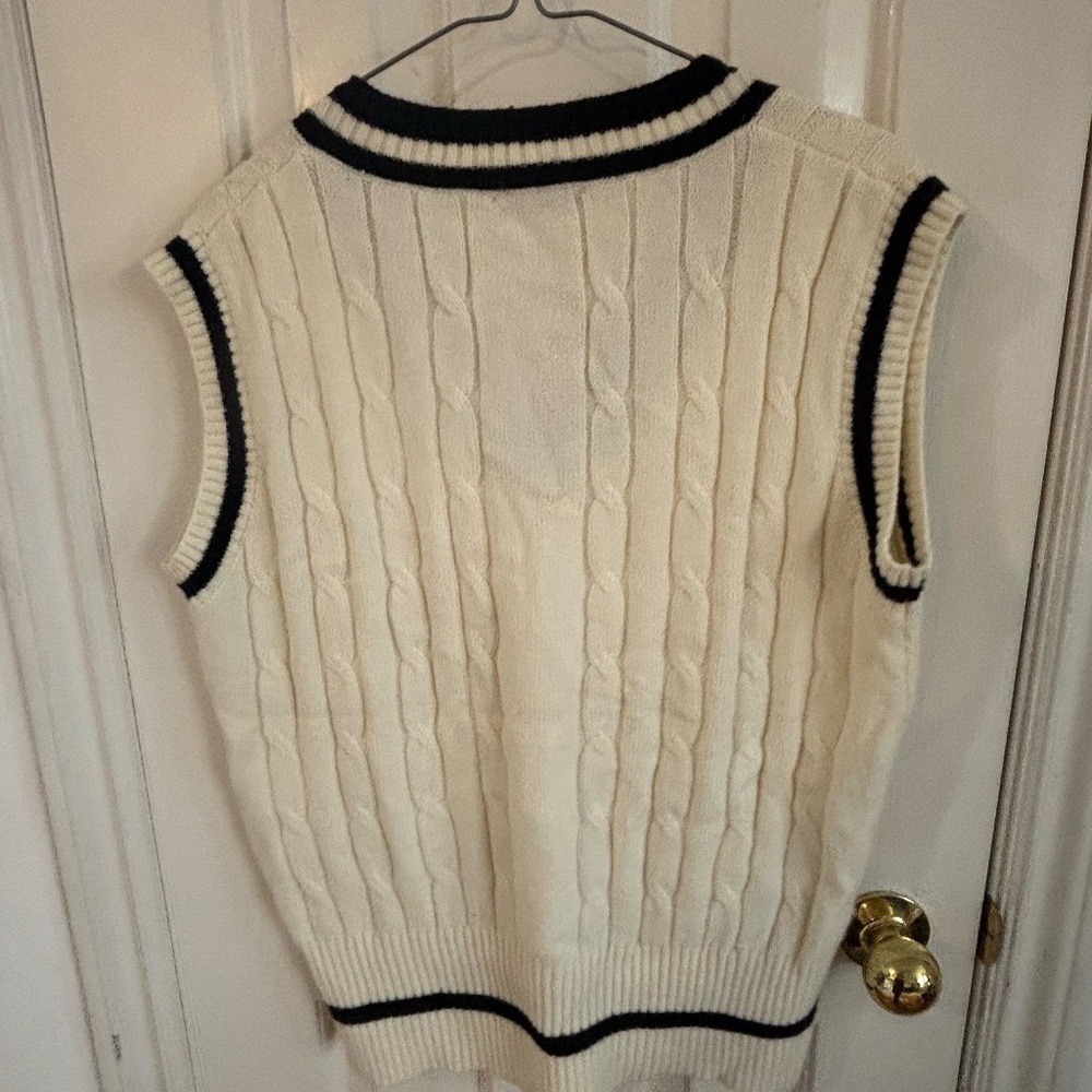 sweater vest black and cream - Picture 2 of 4